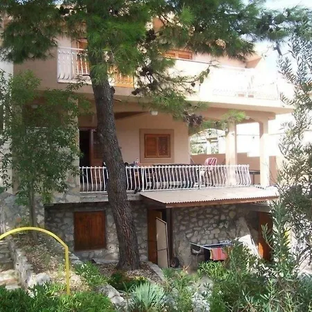 In Sibenik Mit Grossem Grill * Jadrija