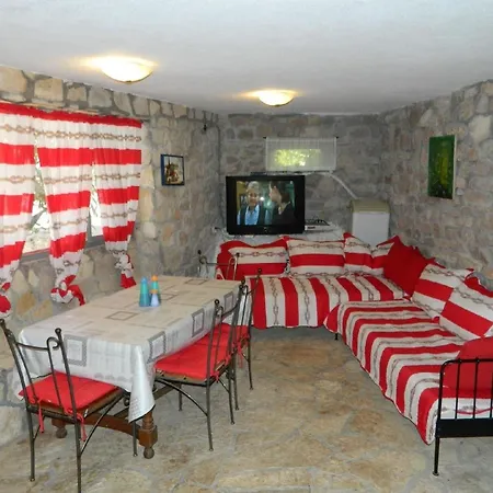 In Sibenik Mit Grossem Grill